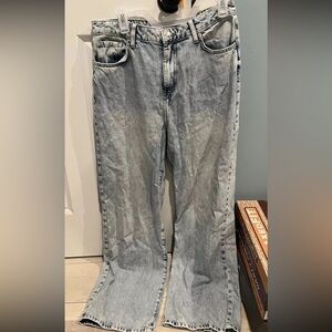 Forever 21 Women’s Light Blue Wide Leg Size 31 Jeans